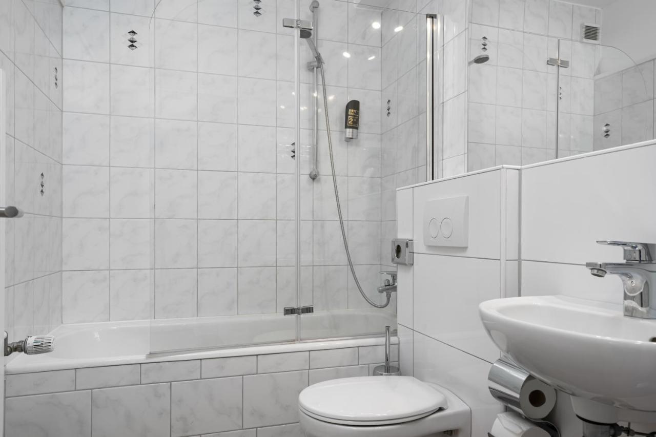 Apartment 1, Direkt Am Bahnhof อาเคิน ภายนอก รูปภาพ